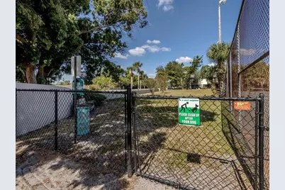 3208 Ramblewood Drive N, Sarasota, FL 34237 - Photo 41