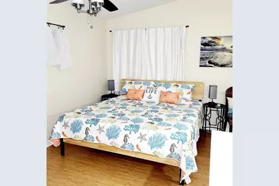 2219 Avenue C, Bradenton Beach, FL 34217 - Photo 9