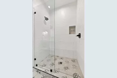 104 5th Street S, Bradenton Beach, FL 34217 - Photo 37