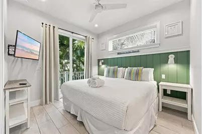 104 5th Street S, Bradenton Beach, FL 34217 - Photo 27