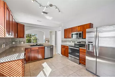 817 Tallgrass Lane, Bradenton, FL 34212 - Photo 9