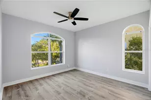 2041 Harbour Watch Cir, Tarpon Springs, FL 34689 - Photo 25