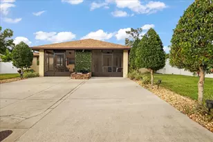 2201 54th Ave Dr W, Bradenton, FL 34207 - Photo 1