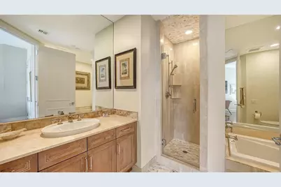 1241 Gulf Of Mexico Drive #803, Longboat Key, FL 34228 - Photo 19