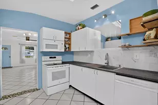 844 86th Ave N, Saint Petersburg, FL 33702 - Photo 9