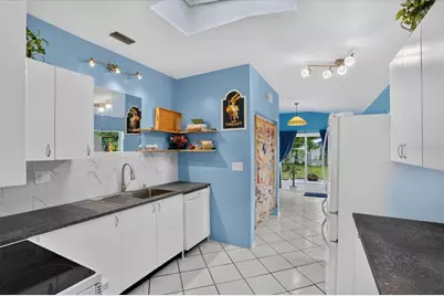 844 86th Avenue N, Saint Petersburg, FL 33702 - Photo 13