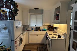 1032 Oakhill St - Photo 7