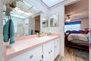 2137 Grand Cypress Dr, Lakeland, FL 33810 - Photo 31