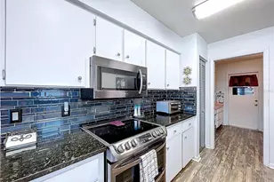 2137 Grand Cypress Dr, Lakeland, FL 33810 - Photo 13