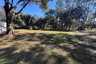 8939 Beverly Hills, Lakeland, FL 33809 - Photo 3