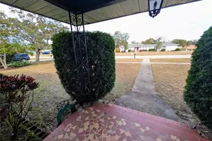 17 E Bay St, Davenport, FL 33837 - Photo 5