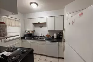 1920 E Edgewood Dr, Lakeland, FL 33803 - Photo 9