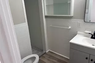 255 W Valencia Dr, Bartow, FL 33830 - Photo 9