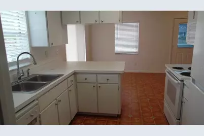 918 Grape Avenue, Saint Cloud, FL 34769 - Photo 5