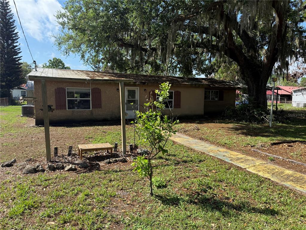 120 4th Wahneta Street E - 120 4th Wahneta Street E, Winter Haven, FL 33880 Luxury Property | Jose Angel Pina