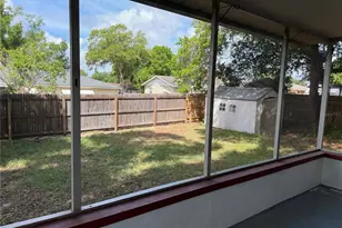 415 S Tangerine Ct, Eagle Lake, FL 33839 - Photo 13