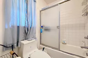 8402 Southwood Pines St, Lithia, FL 33547 - Photo 17