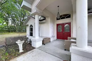 8402 Southwood Pines St, Lithia, FL 33547 - Photo 3