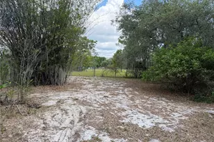 8351 Wakeford Rd, Lake Wales, FL 33898 - Photo 23