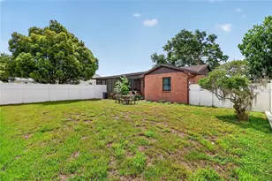736 Scott Lake Village N, Lakeland, FL 33813 - Photo 7