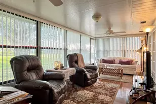 1742 W Orangewood Pl, Avon Park, FL 33825 - Photo 15