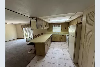 1313 Magdalene Court E, Lakeland, FL 33801 - Photo 3