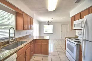 914 Grape Ave, Saint Cloud, FL 34769 - Photo 15