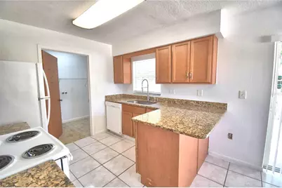 914 Grape Avenue, Saint Cloud, FL 34769 - Photo 11