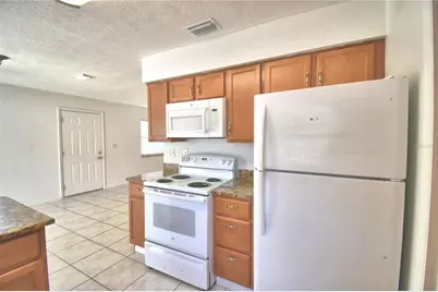 914 Grape Avenue, Saint Cloud, FL 34769 - Photo 17