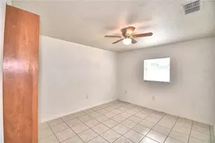 914 Grape Ave, Saint Cloud, FL 34769 - Photo 25