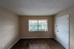 1920 E Edgewood Dr, Lakeland, FL 33803 - Photo 5