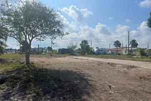 1427 Seagull Dr, Englewood, FL 34224 - Photo 1