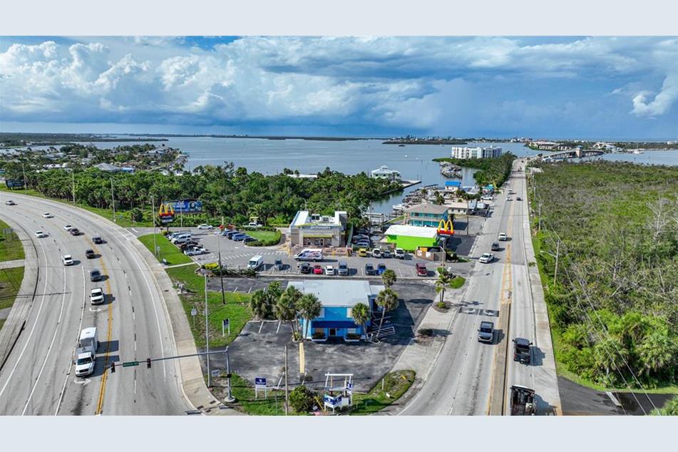 1231 Beach Rd, Englewood, FL 34223 MLS C7477050 Coldwell Banker