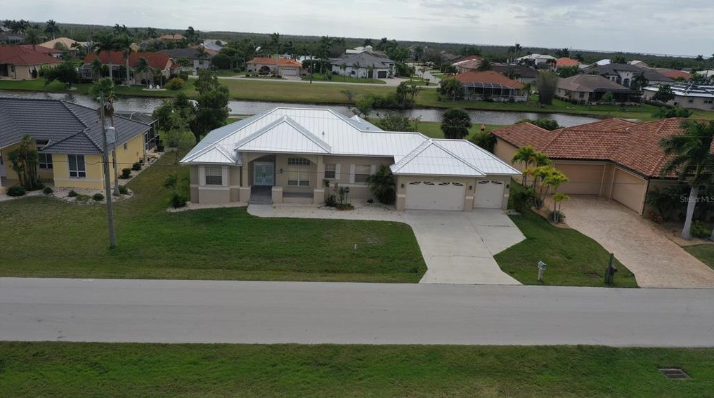 2325 Padre Island Dr, Punta Gorda FL  33950-8103 exterior