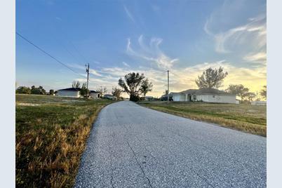 1213 NW 20th Place, Cape Coral, FL 33993 - Photo 3