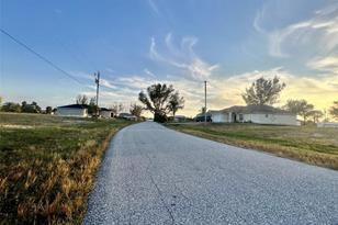 1213 NW 20th Pl, Cape Coral, FL 33993 - Photo 3