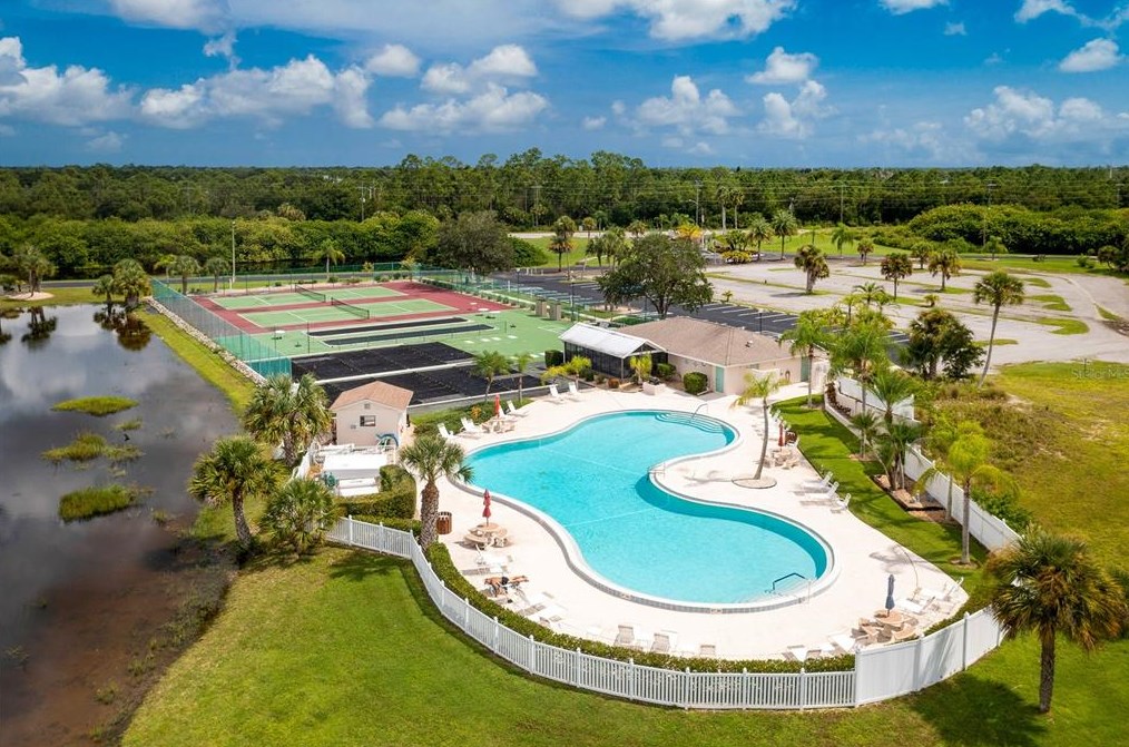 175 Kings Hwy, Punta Gorda FL  33983-5291 exterior
