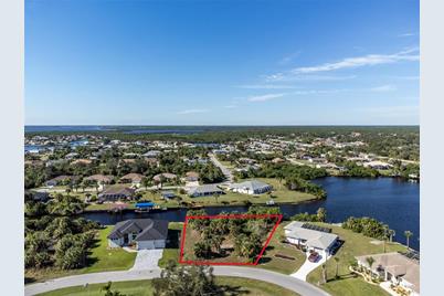 17306 Gulfspray Circle, Port Charlotte, FL 33948 - Photo 3