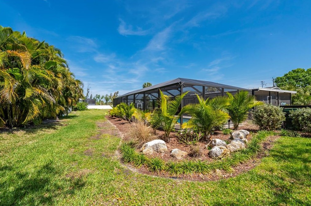 3319 Palm Dr, Punta Gorda FL  33950-3117 exterior