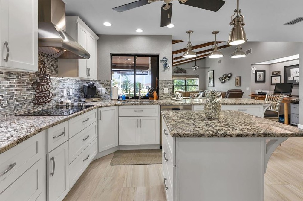 2824 Coral Way, Punta Gorda FL 33950-5033 exterior