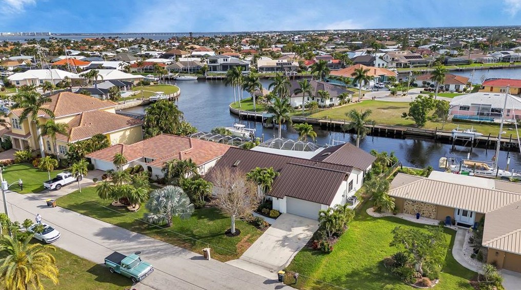 2824 Coral Way, Punta Gorda FL 33950-5033 exterior