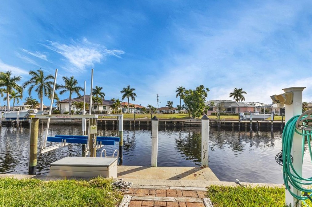 2824 Coral Way, Punta Gorda FL 33950-5033 exterior