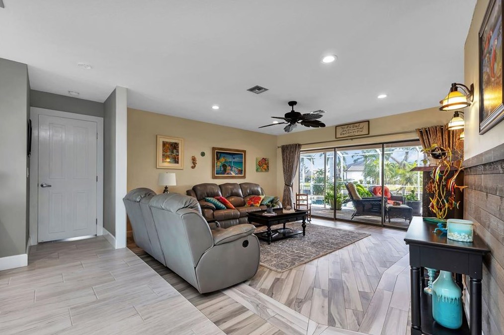 2824 Coral Way, Punta Gorda FL 33950-5033 exterior