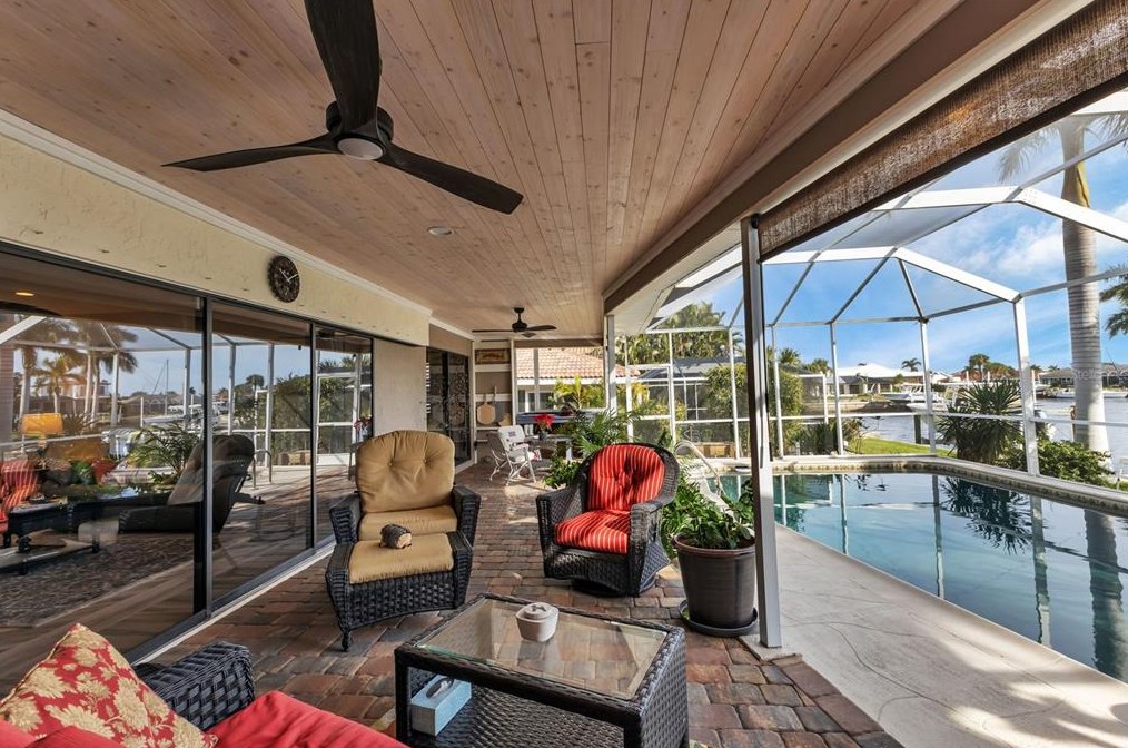 2824 Coral Way, Punta Gorda FL 33950-5033 exterior