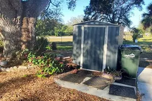 6880 Pleasant Ct, North Port, FL 34287 - Photo 5