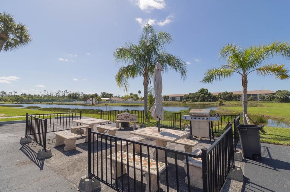 175 Kings Hwy, Punta Gorda FL  33983-5291 exterior