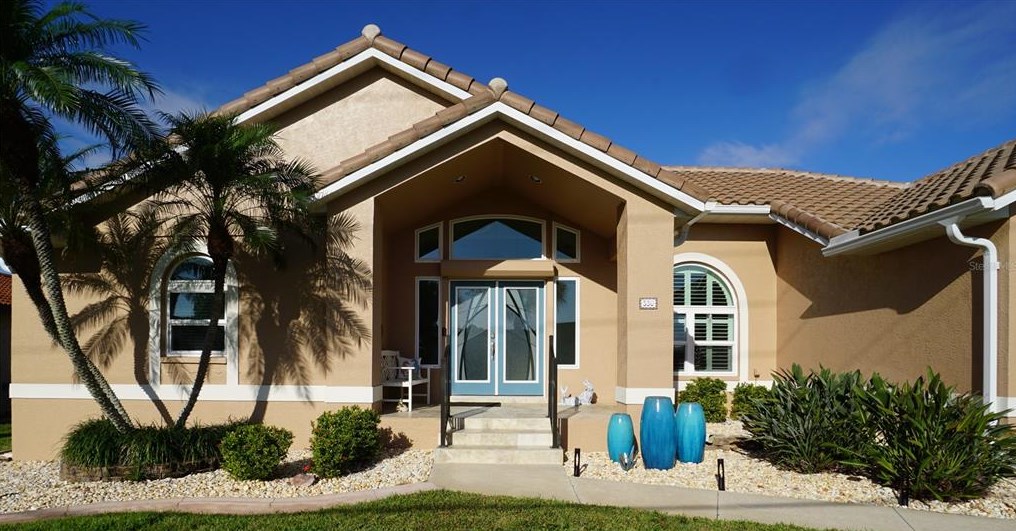 530 Monaco Dr, Punta Gorda FL 33950-7814 exterior