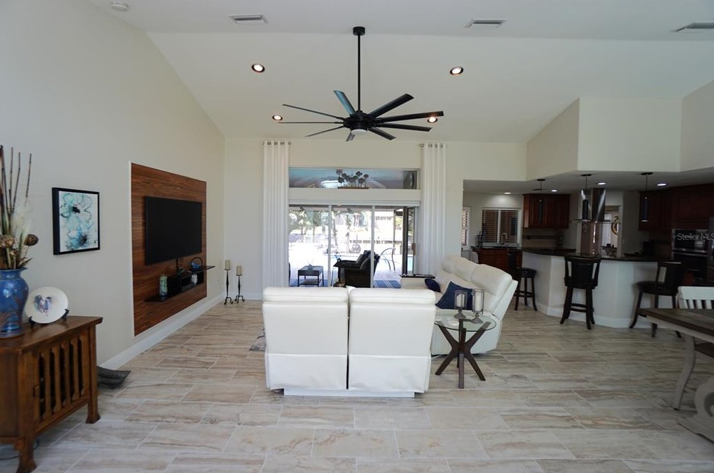 530 Monaco Dr, Punta Gorda FL 33950-7814 exterior