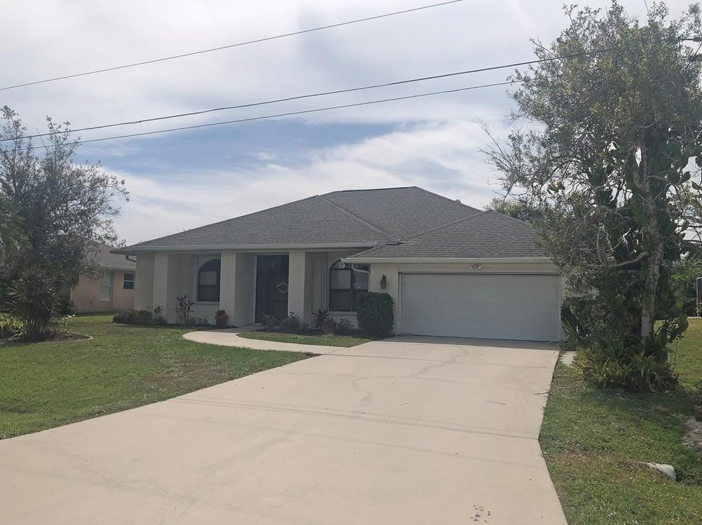 21 Seasons Dr, Punta Gorda FL  33983-5432 exterior