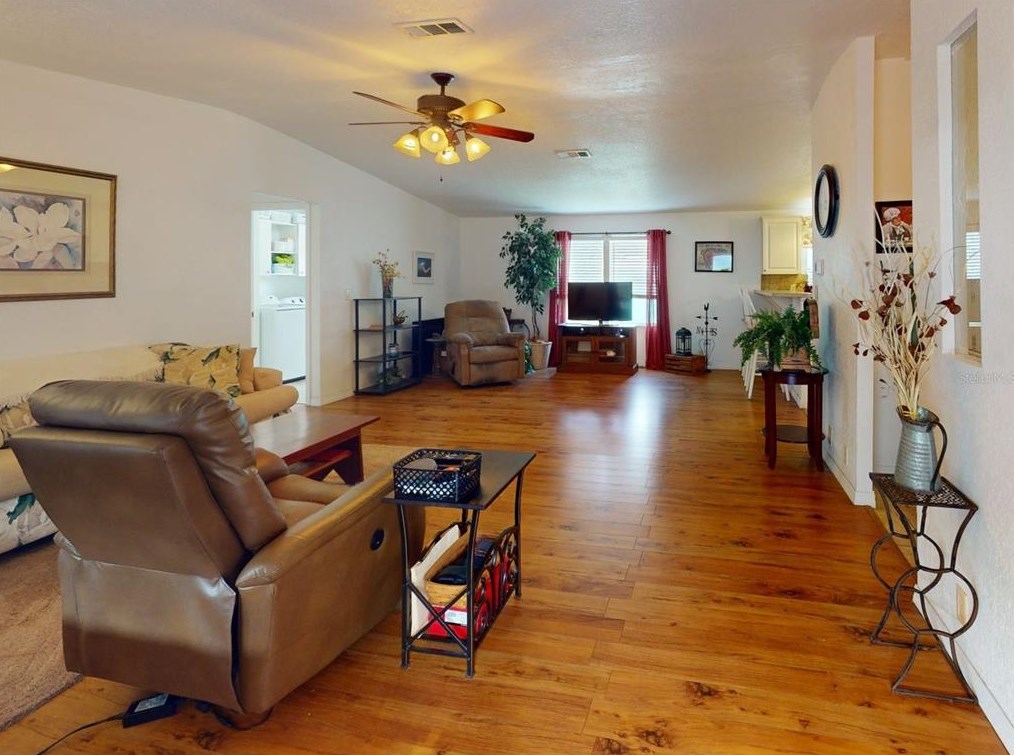 1425 Plum Dr, Arcadia FL  34266-7477 exterior